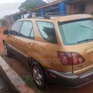 Lexus RX 2002 Yellow