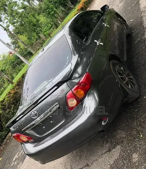 Toyota Corolla LE 4dr Sedan (1.8L 4cyl 4A) 2010 Gray