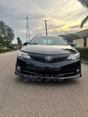Toyota Camry SE 4dr Sedan (2.5L 4cyl 6A) 2013 Black