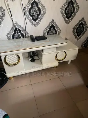 Royal Tv Stand