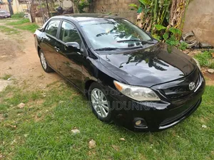 Toyota Corolla LE 4dr Sedan (1.8L 4cyl 4A) 2013 Black