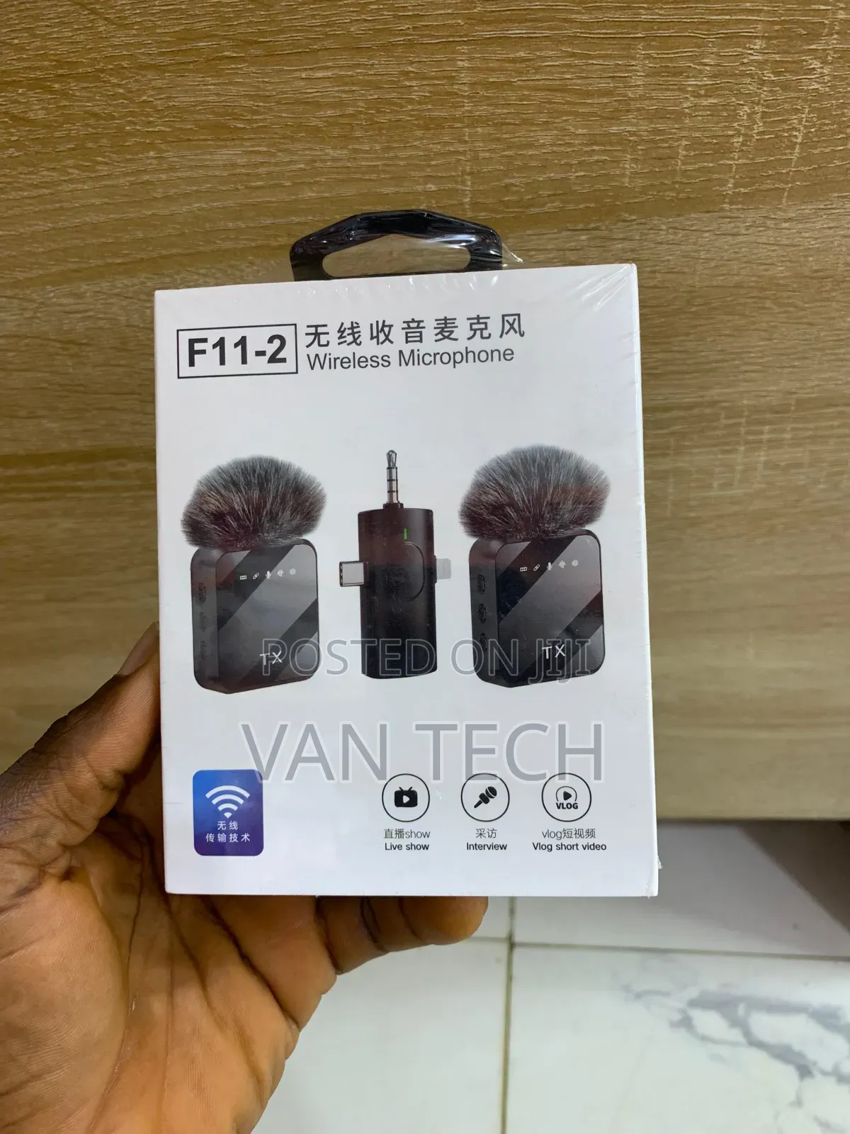 F11 - 2 Wireless Microphone