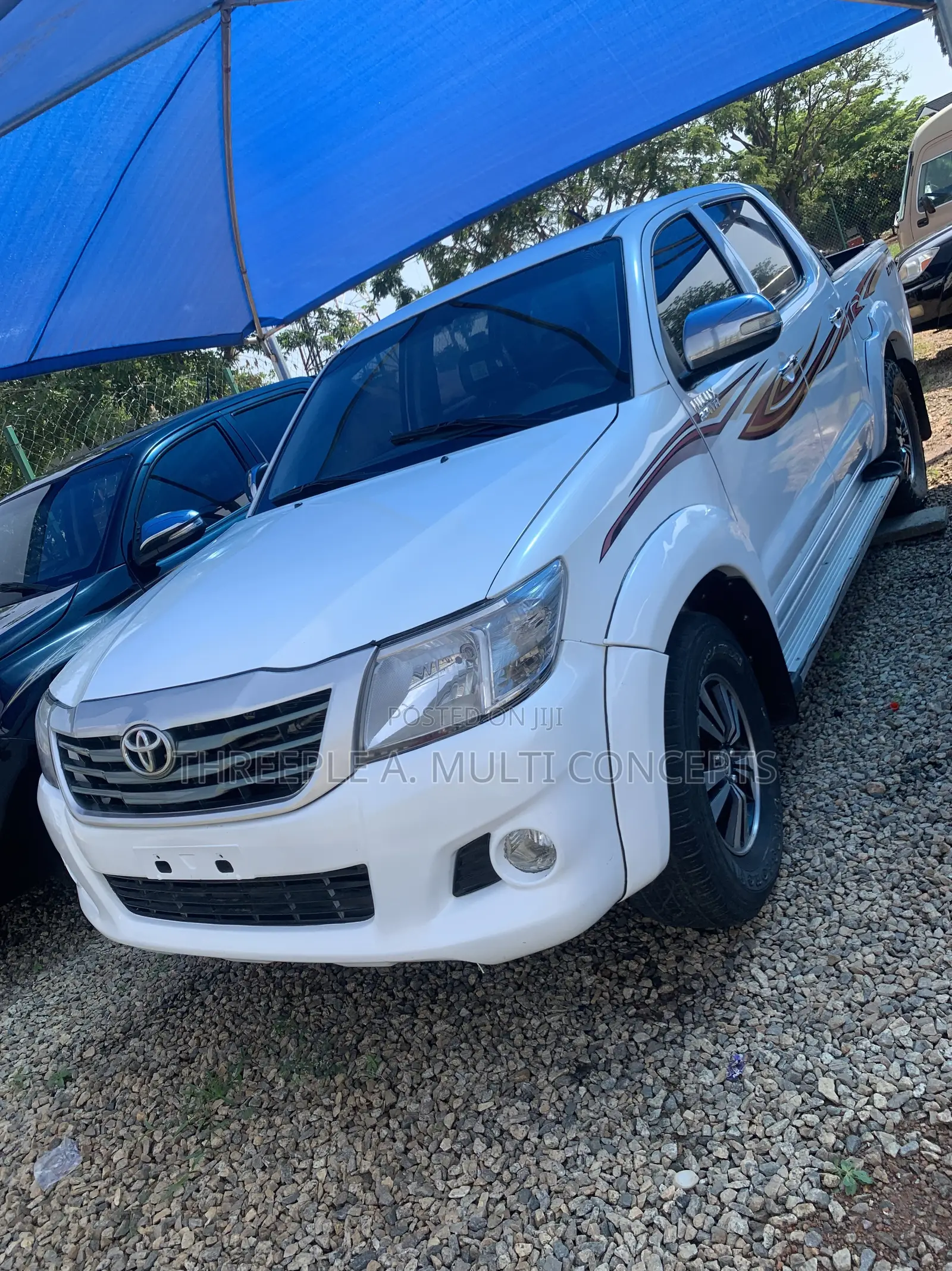 Toyota Hilux 2012 White