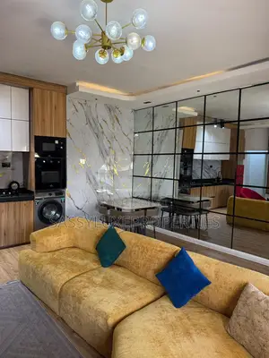 2 Bedroom Apartment With Gym Bathtub
