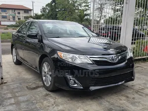 Toyota Camry XLE 4dr Sedan (2.5L 4cyl 6A) 2012 Black