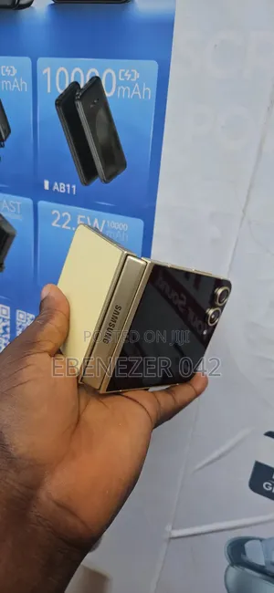 Samsung Galaxy Z Flip6 256 GB Yellow