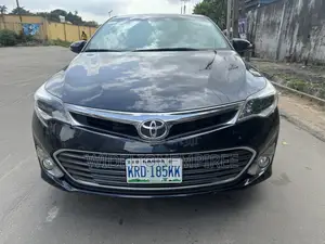 Toyota Avalon XLE FWDSedan (3.6L 6cyl 6A) 2016 Black
