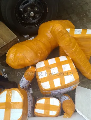 Curiar Services,Dhl, Fedex,Ups, Aramex.Door to Door Steps