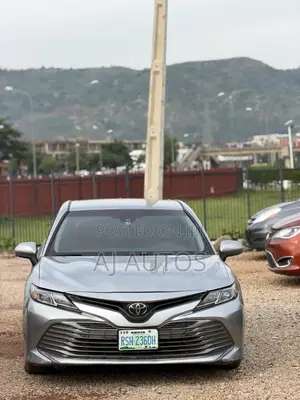 Toyota Camry 2020 Silver