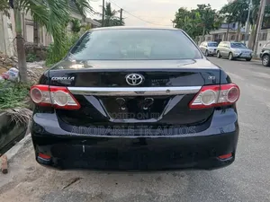 Toyota Corolla LE 4dr Sedan (1.8L 4cyl 4A) 2013 Black
