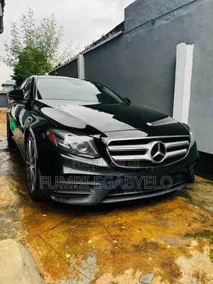 Mercedes-Benz E300 4Matic AWD Sedan (2.0L 4cyl 9A) 2017 Black