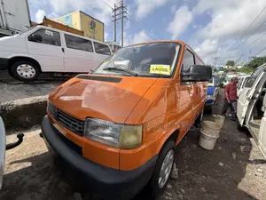 Volkswagen Transporter 2003 Orange