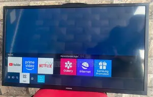 Samsung 32” Smart Tv