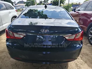 Hyundai Sonata SE Sedan FWD (2.4L 4cyl 6A) 2011 Blue