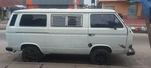 Volkswagen Transporter 2000 White