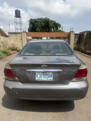 Toyota Camry LE 4dr Sedan (2.4L 4cyl 5A) 2006 Gray