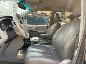 Toyota Sienna 2012 Gray