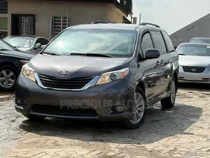 Toyota Sienna 2012 Gray