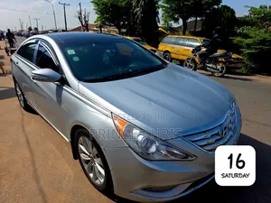 Hyundai Sonata Limited 2.0T Sedan (2.0L 4cyl 6A) 2012 Silver