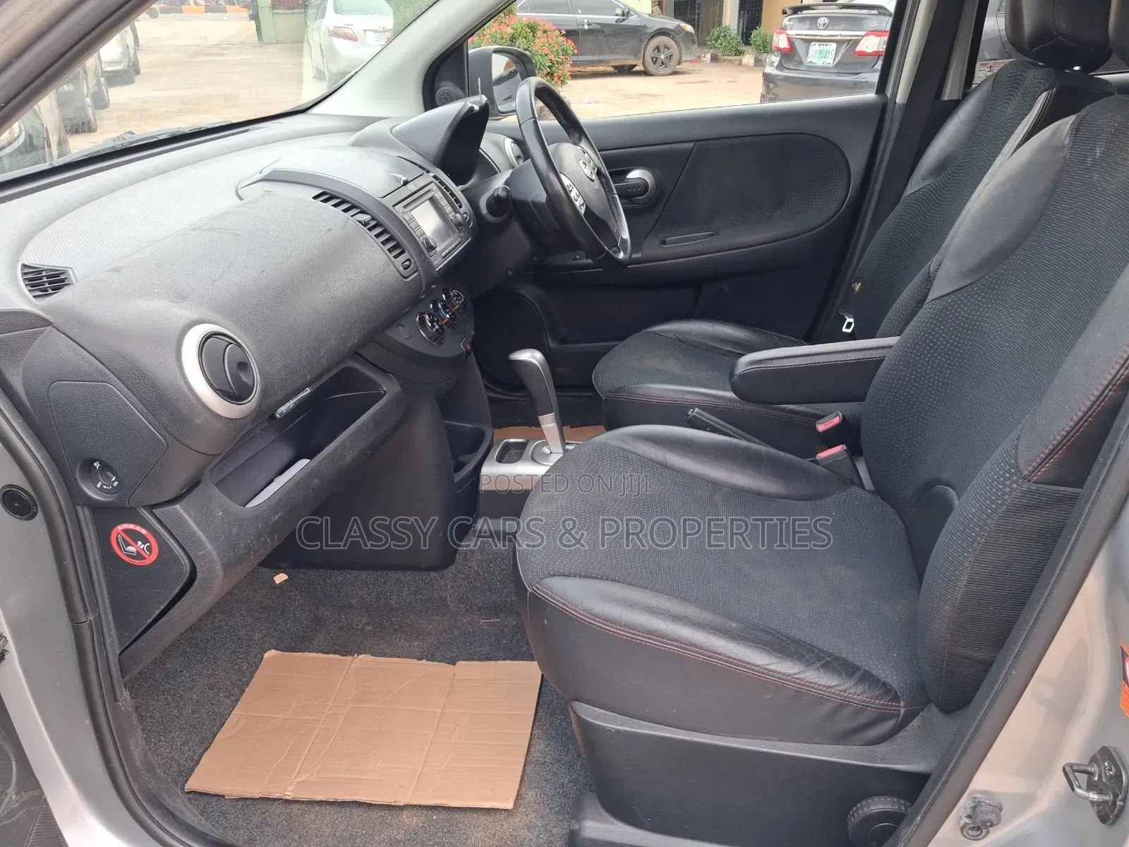 Nissan Note 1.4 2010 Silver