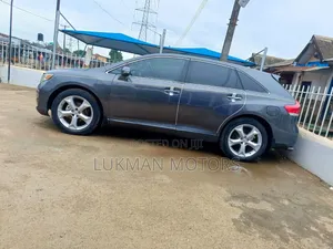 Toyota Venza XLE 2011 Blue