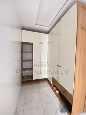 4bdrm Duplex in Ologolo for rent