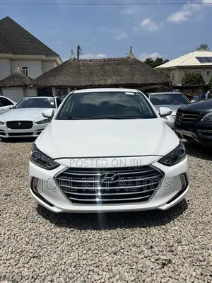 Hyundai Elantra 2018 White