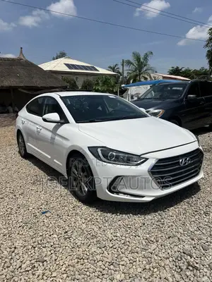 Hyundai Elantra 2018 White
