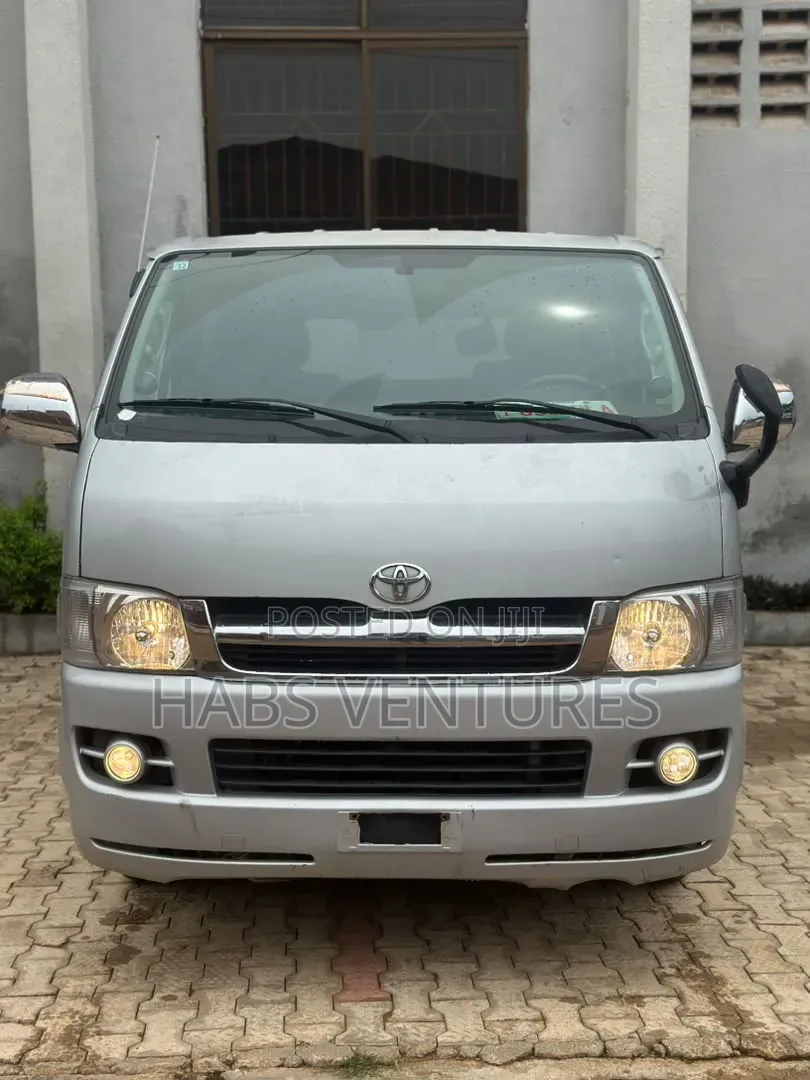 Toyota HiAce 2012 Grey