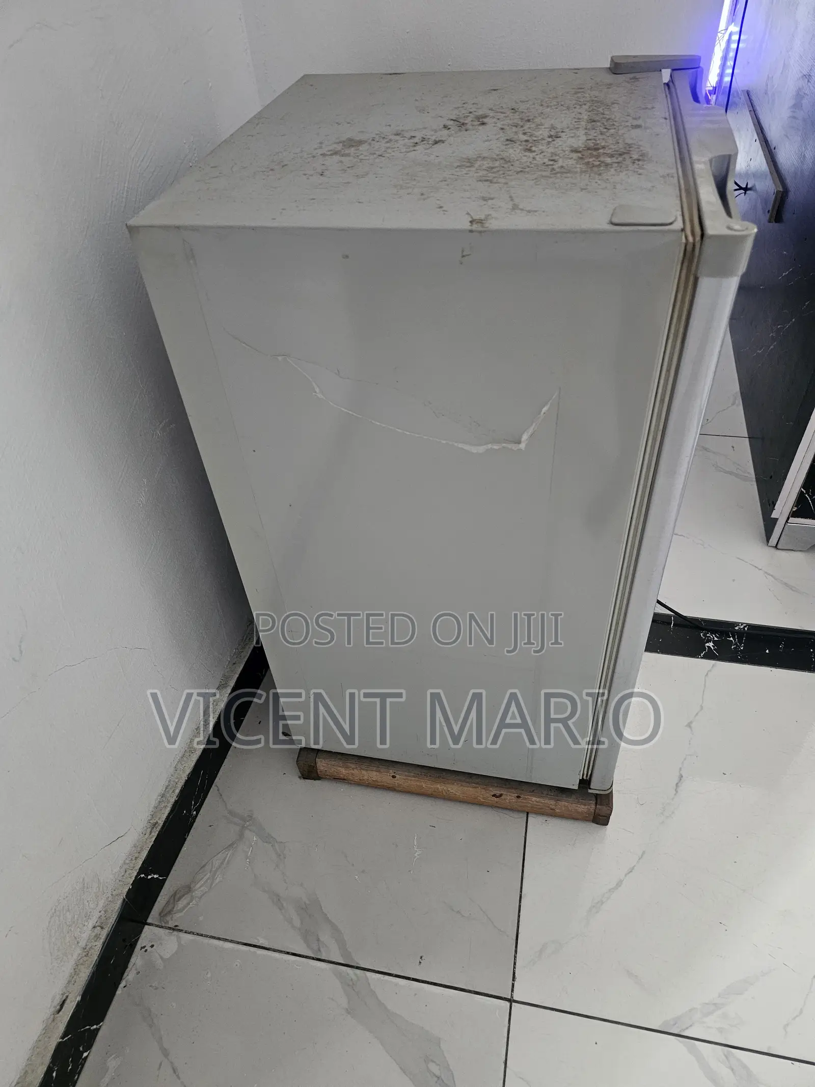 Used Hisense Ref 90l