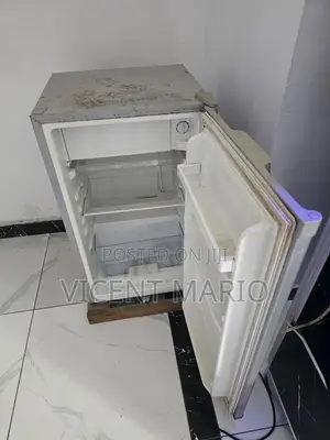 Used Hisense Ref 90l