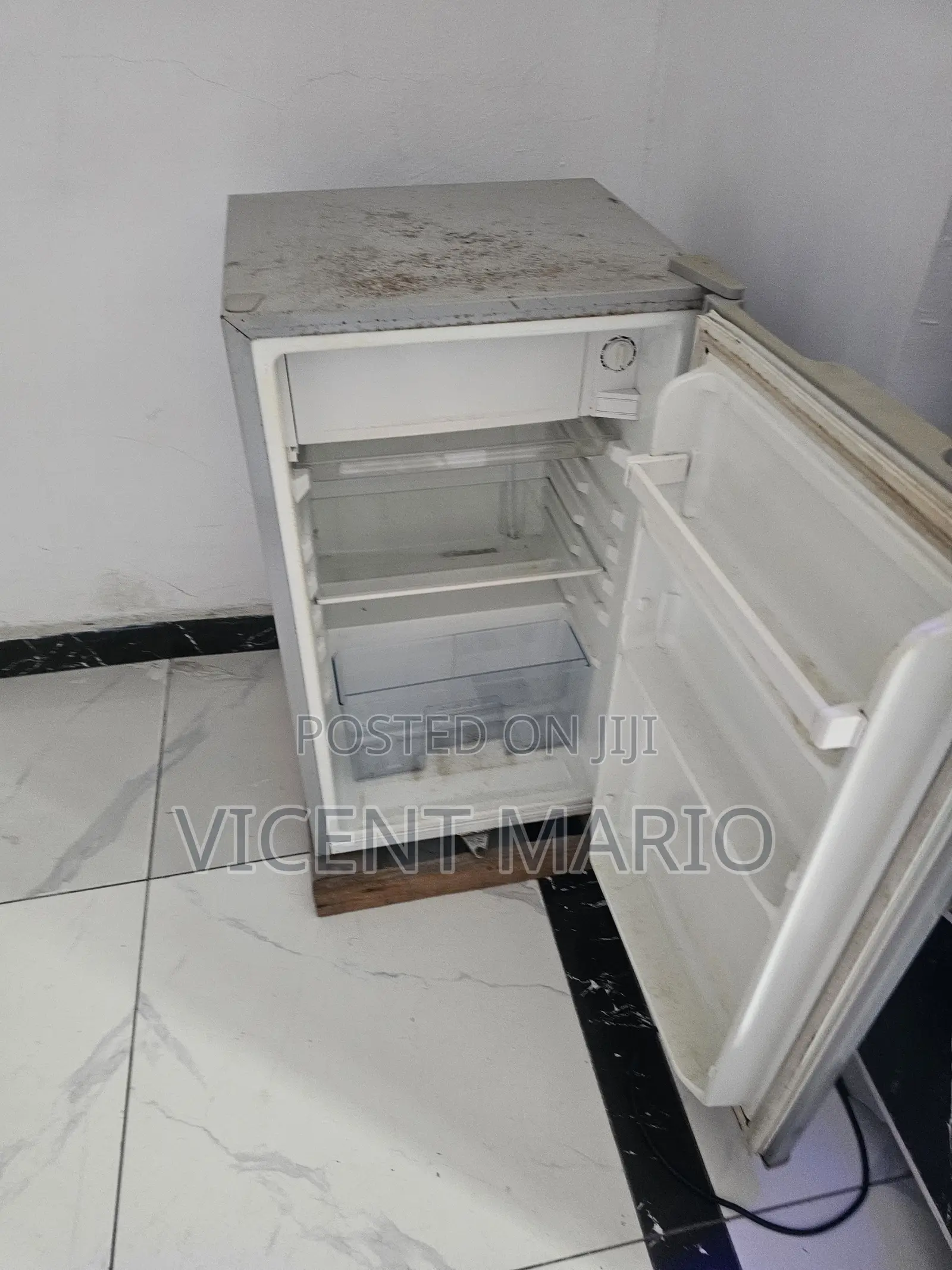 Used Hisense Ref 90l