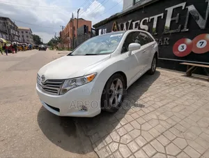 Toyota Venza Limited 2010 White