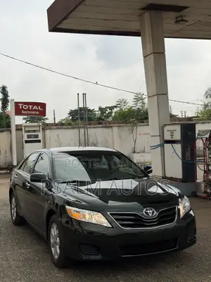 Toyota Camry 2010 Green