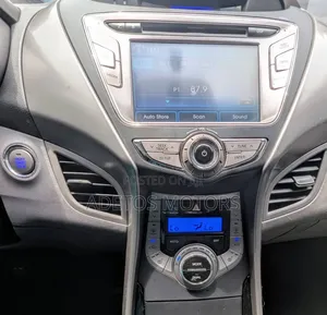Hyundai Elantra Limited Sedan FWD (1.8L 4cyl 6A) 2013 Blue