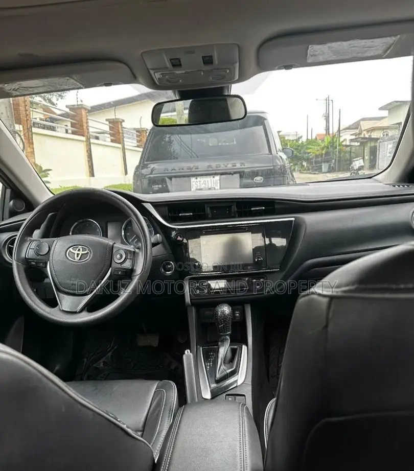 Toyota Corolla 2018 Black