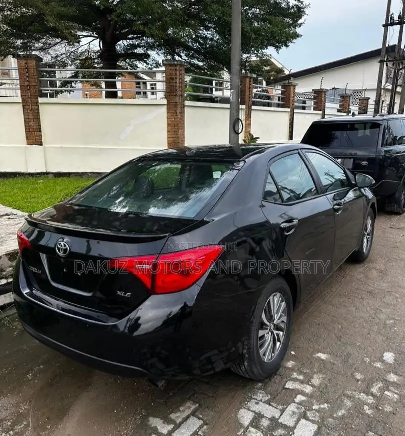 Toyota Corolla 2018 Black