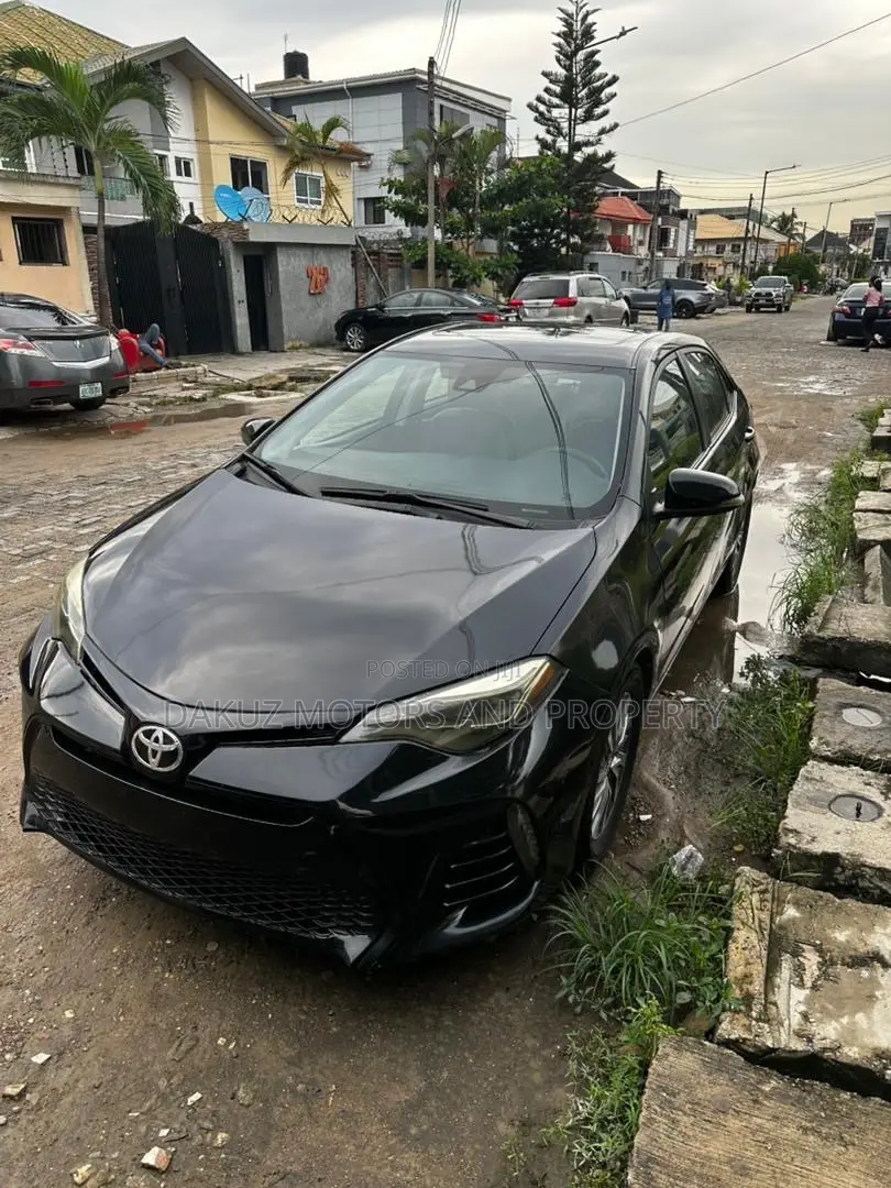 Toyota Corolla 2018 Black