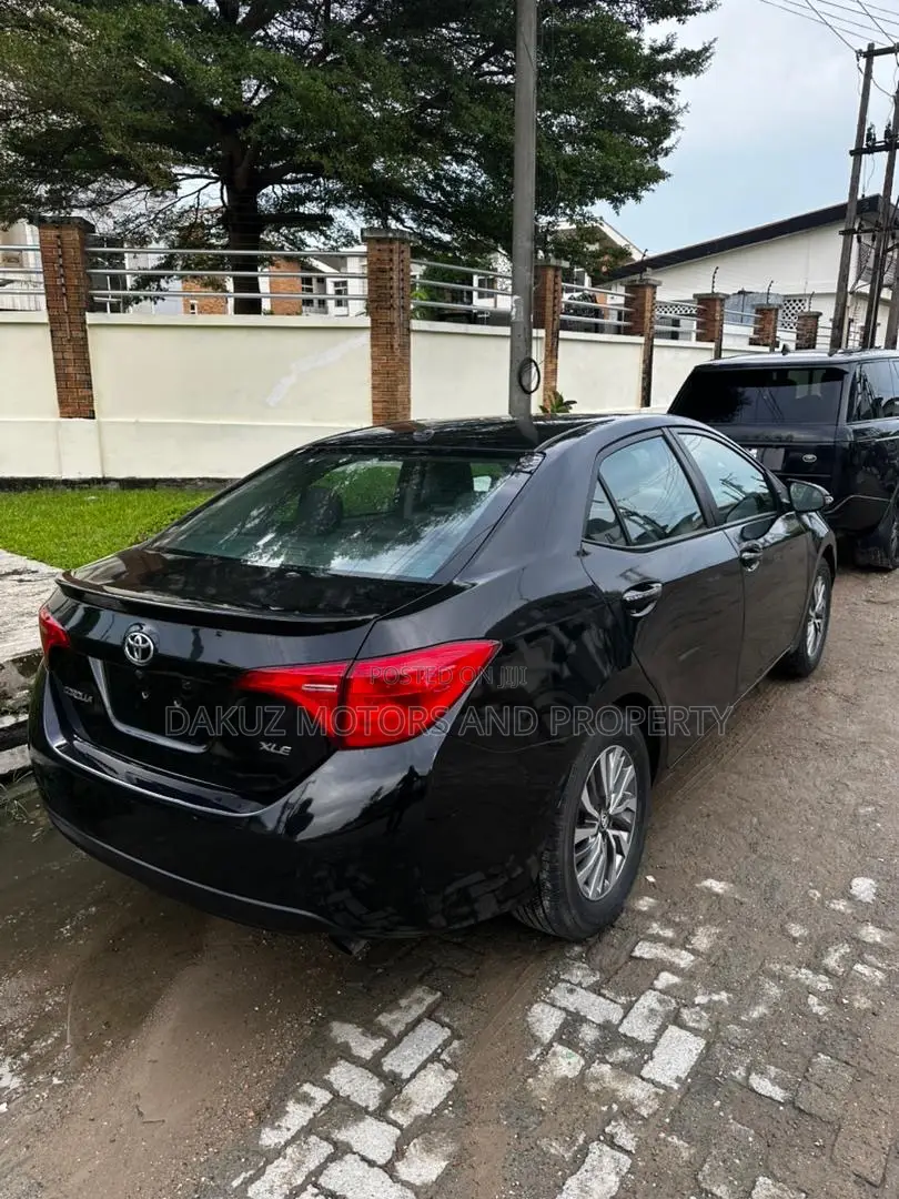 Toyota Corolla 2018 Black