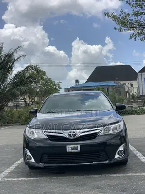 Toyota Camry LE 4dr Sedan (2.5L 4cyl 6A) 2013 Blue