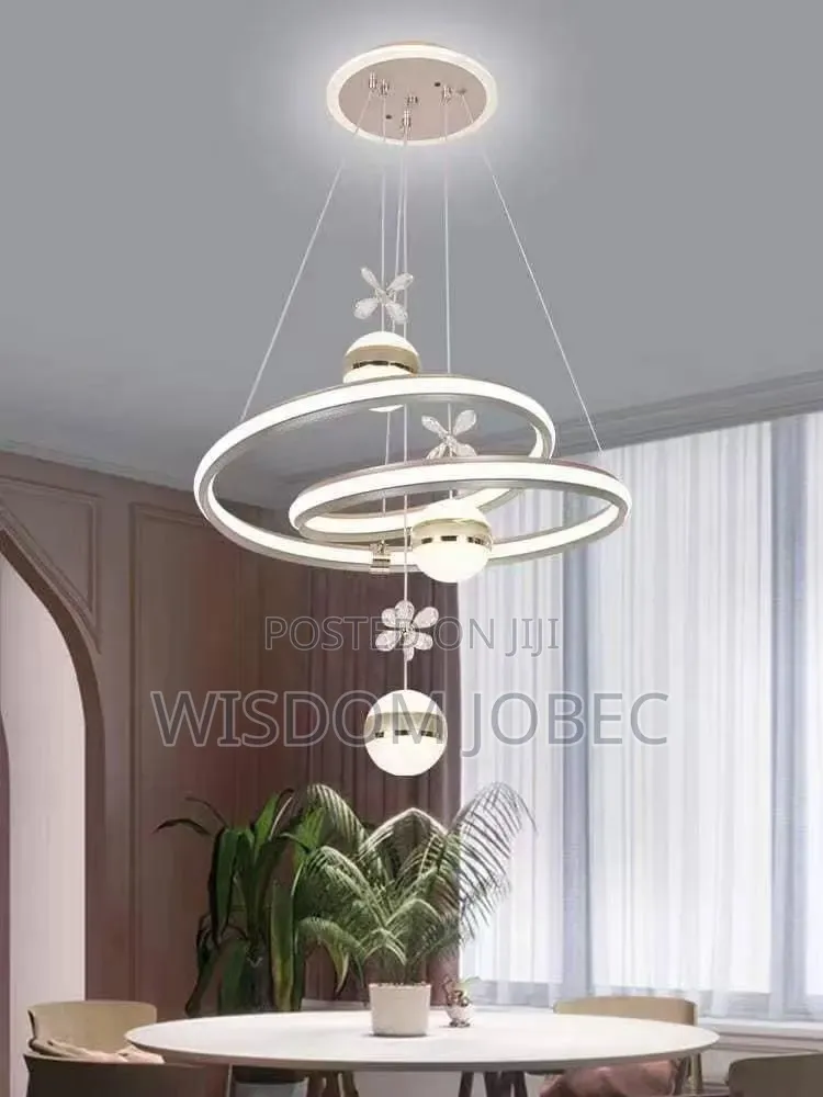 Chandelier Features Intersecting Led