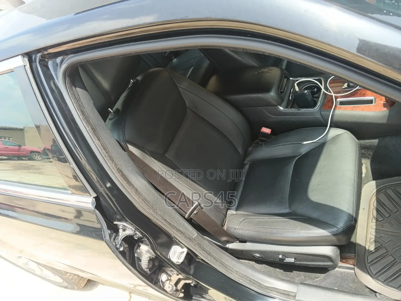 Chrysler 300C 2012 Black