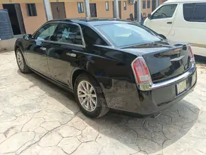 Chrysler 300C 2012 Black