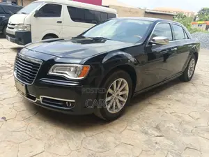 Chrysler 300C 2012 Black