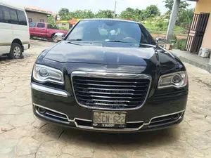 Chrysler 300C 2012 Black