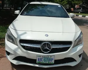 Mercedes-Benz CLA-Class CLA 250 Sedan 2017 Off white
