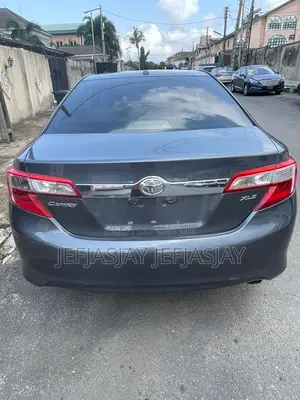 Toyota Camry SE Limited Edition 4dr Sedan (2.5L 4cyl 6A) 2012 Gray