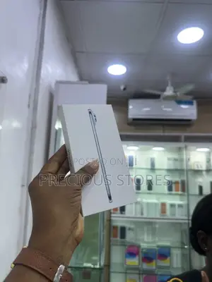 New Apple iPhone Air 256 GB