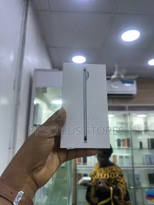 New Apple iPhone Air 256 GB