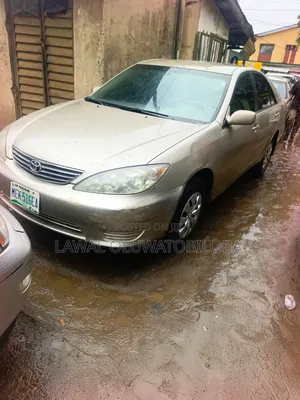 Toyota Camry 2005 Silver